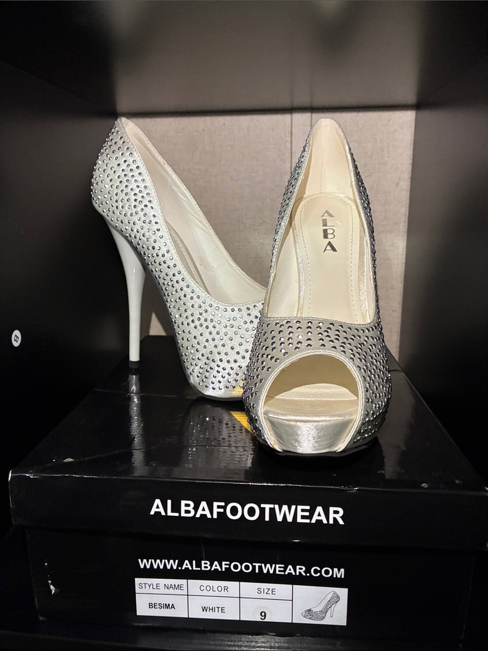 Heeled peep-toe dress shoes